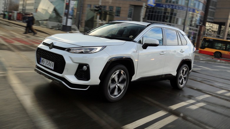 Suzuki Across 2.5 Plug-in Hybrid AWD