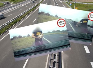 W trakcie jazdy zauważył na drodze zawiniątko. Zaryzykował życiem [WIDEO]