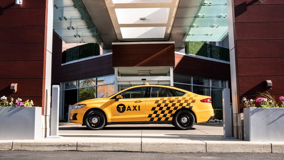 FusionHybridTaxi__01_HR