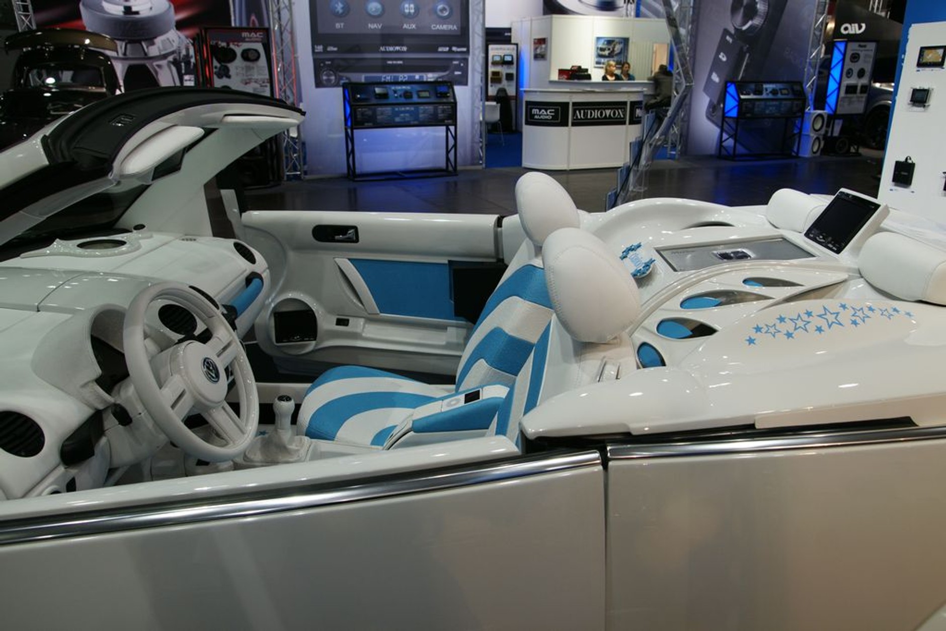 AMICOM 2010: kino, koncert i nawigacja do samochodu (galeria)