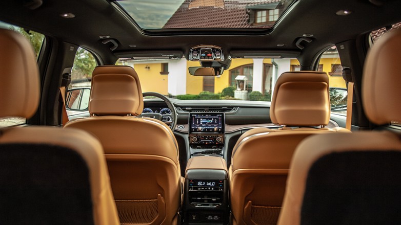 Jeep Grand Cherokee - wnętrze