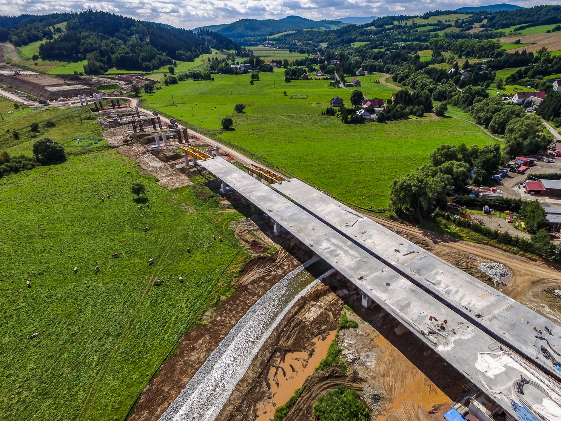 Budowa estakad na drodze ekspresowej S3