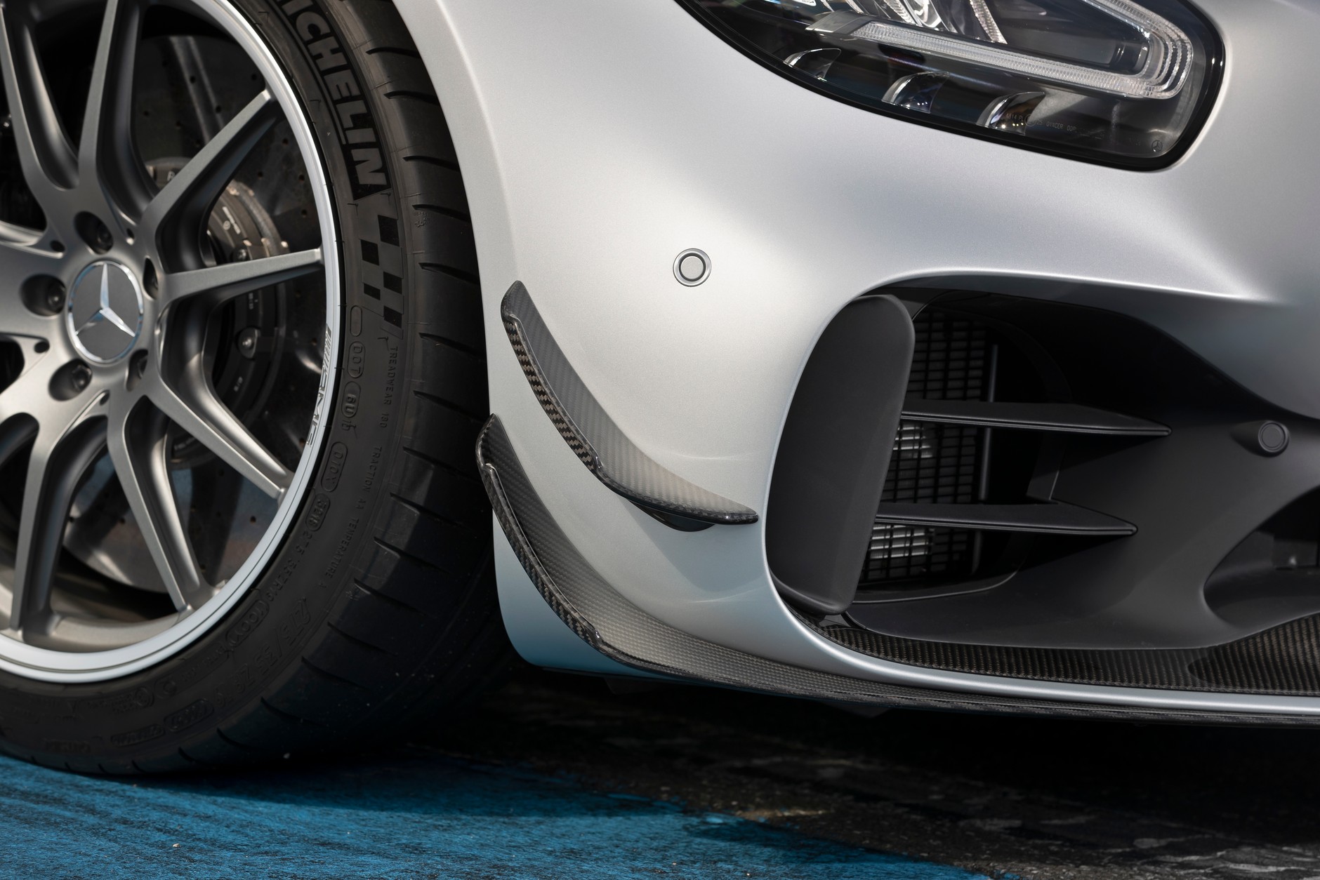 Mercedes-AMG GT R PRO