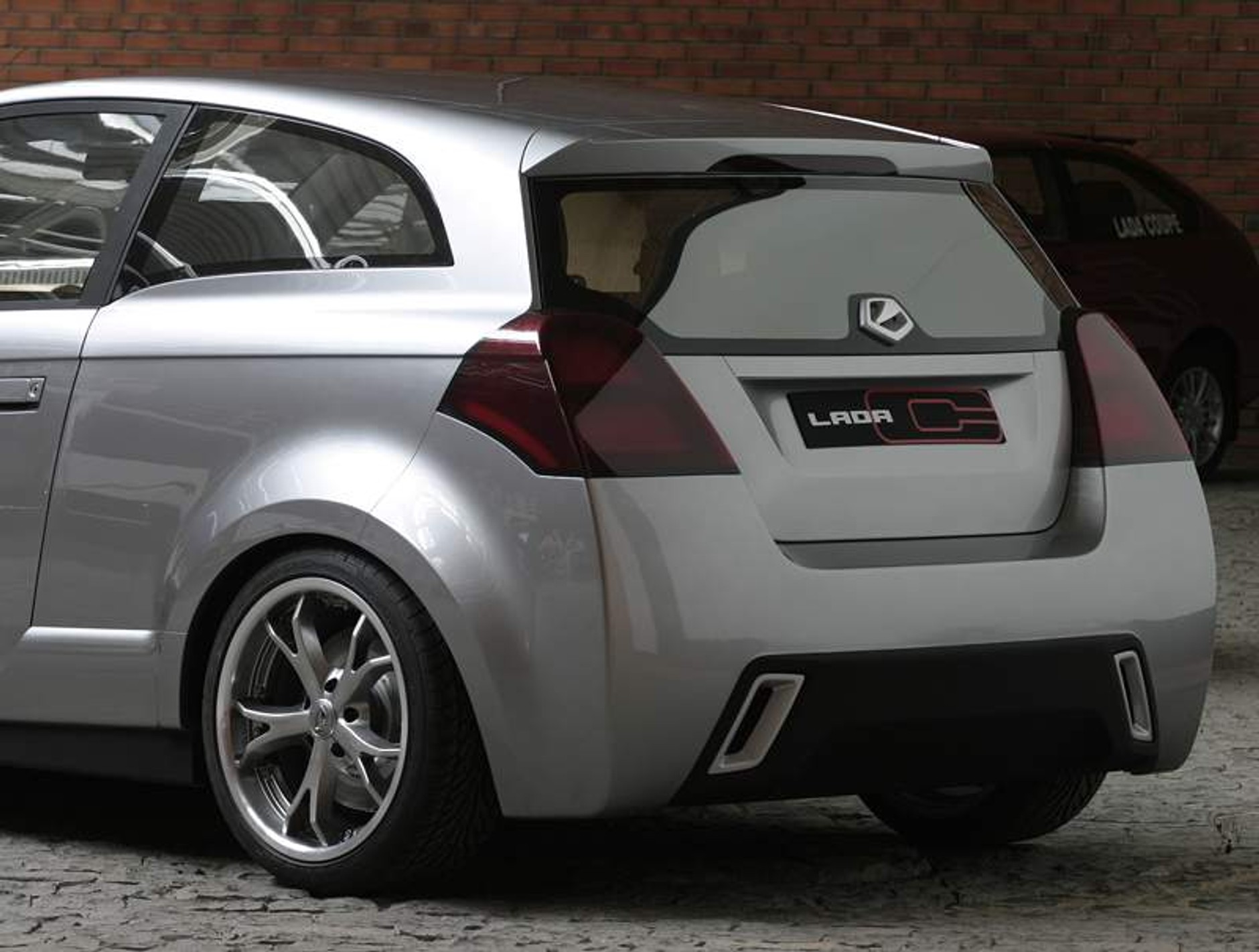 Genewa 2007: studyjna Łada C