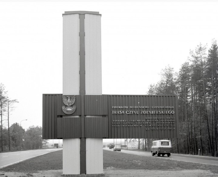 Do pracy przy budowie gierkówki włączone zostało także wojsko — w tym oddziały inżynieryjne