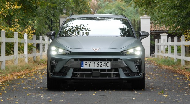 Cupra Leon VZ Sportstourer w hybrydowej wersji kusi szeregiem zalet. Ma też jeden istotny minus