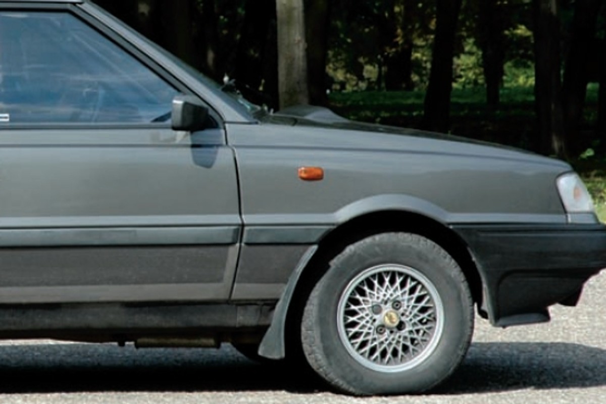 Tak oszukuje sztuczna inteligencja! Spytałem AI o Poloneza z silnikiem 2.0