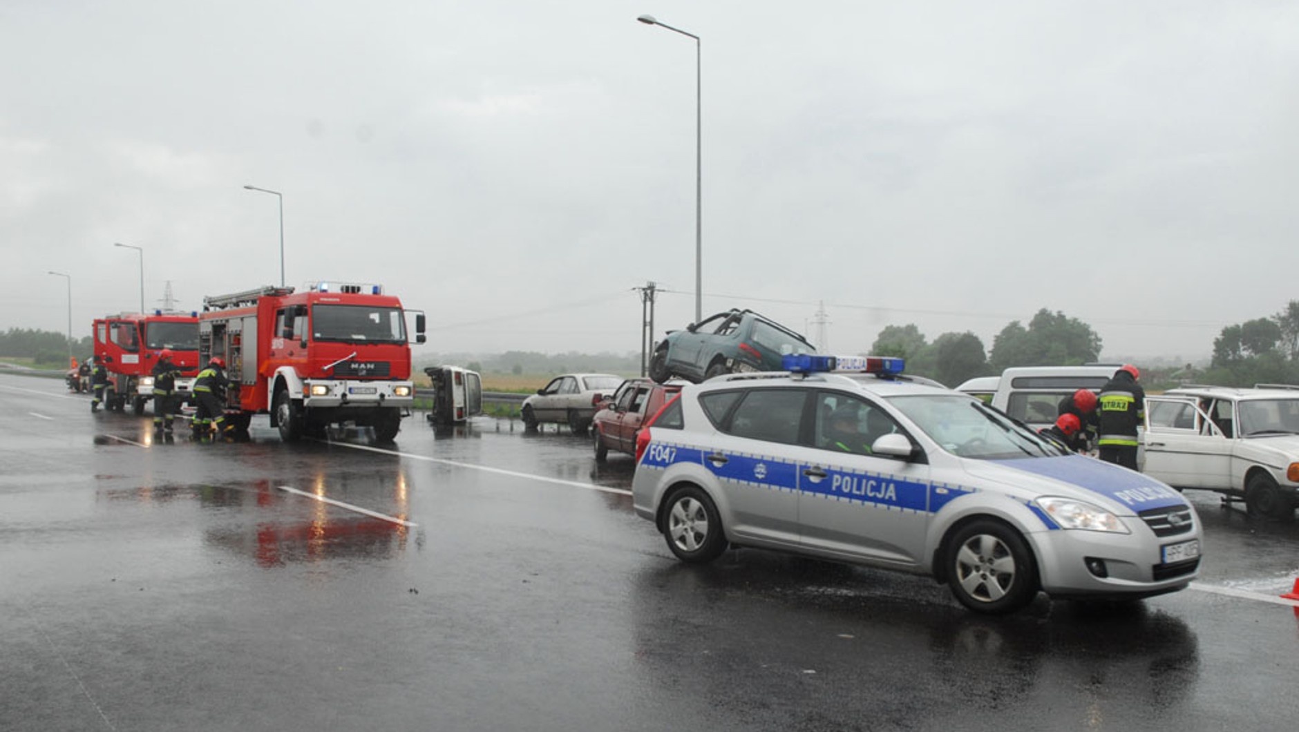 Pierwsza pomoc na miejscu wypadku: Zabezpiecz i wezwij pomoc