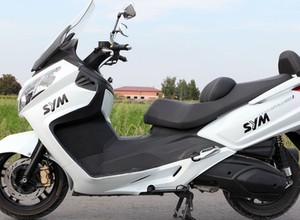 Sym MaxSym 400i - skuterowa limuzyna