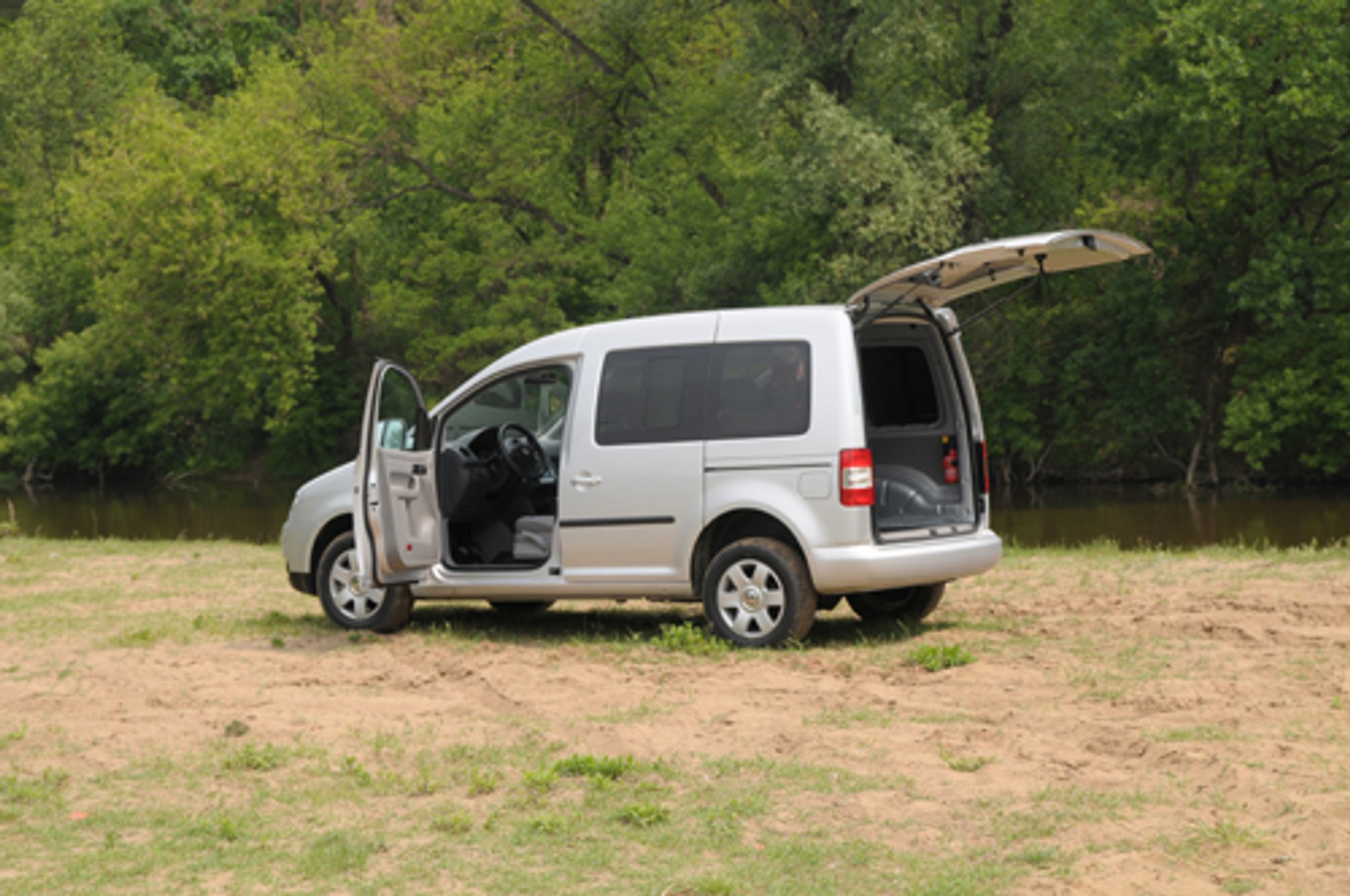 Volkswagen Caddy 4motion: Auto Do zadań specjalnych
