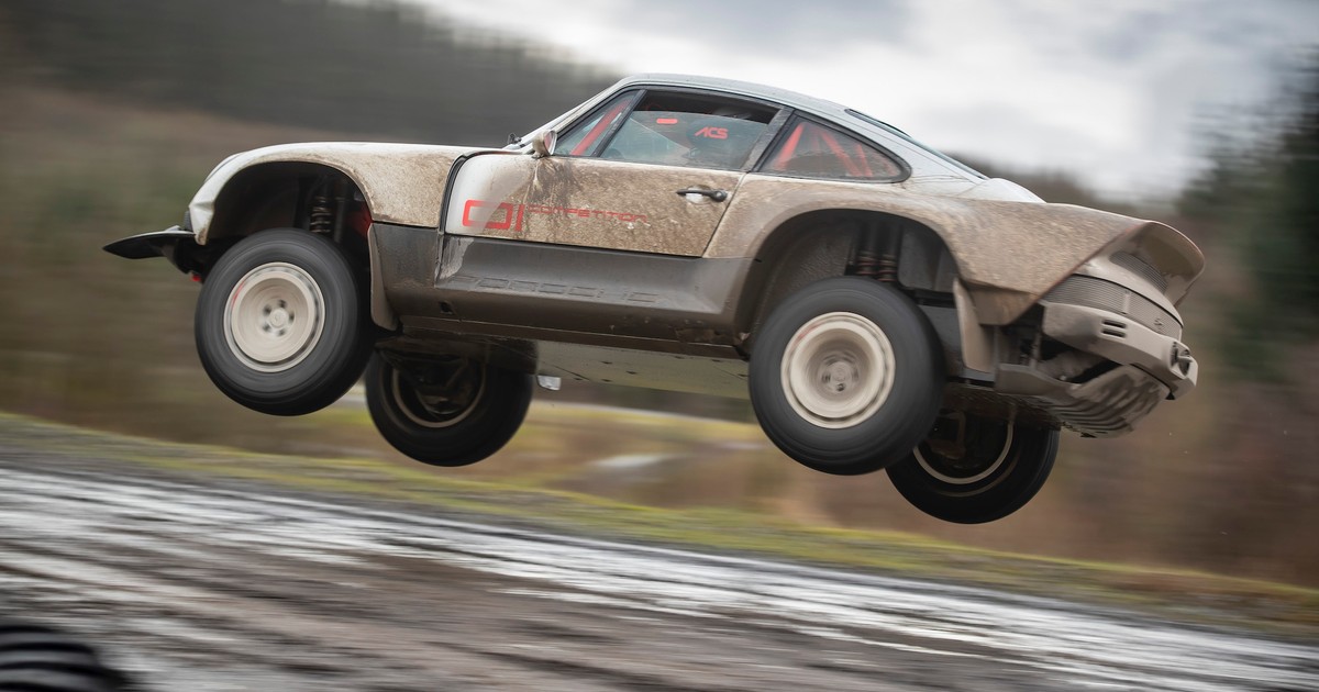 Porsche 911 ACS by Singer