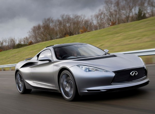 Infiniti Emerg-e: samochód mknący w milczeniu