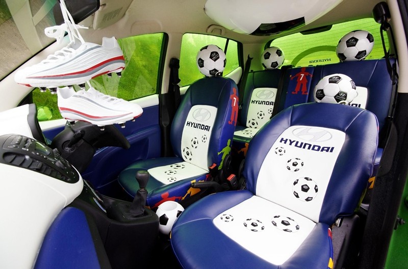 Hyundai i10 urwał się z orlika