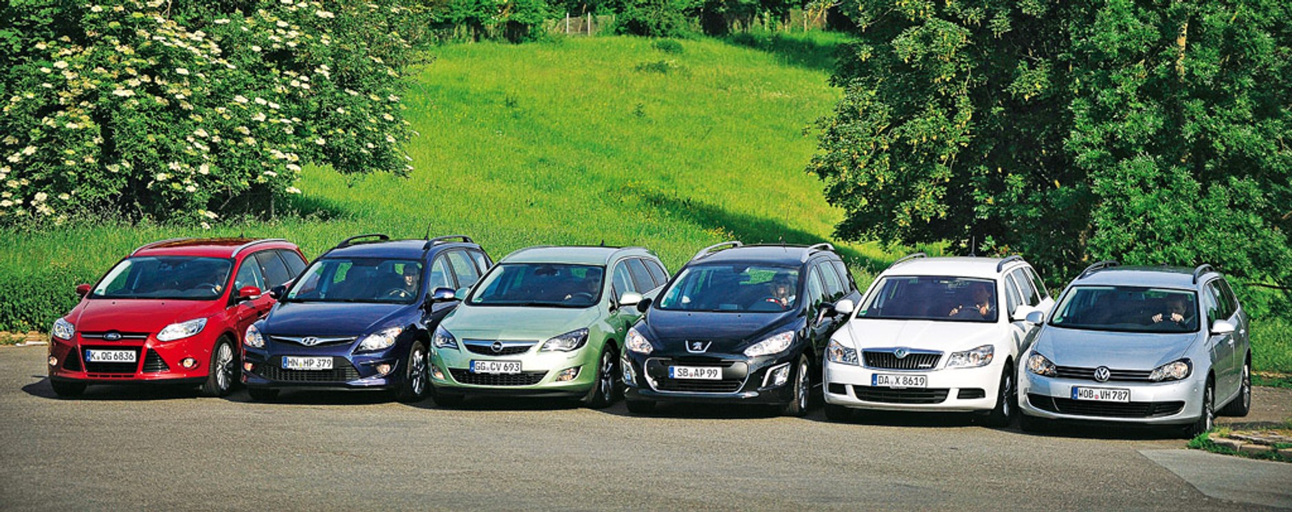 Rodzinne oszczędzanie: sprawdzamy które kompaktowe kombi warto kupić