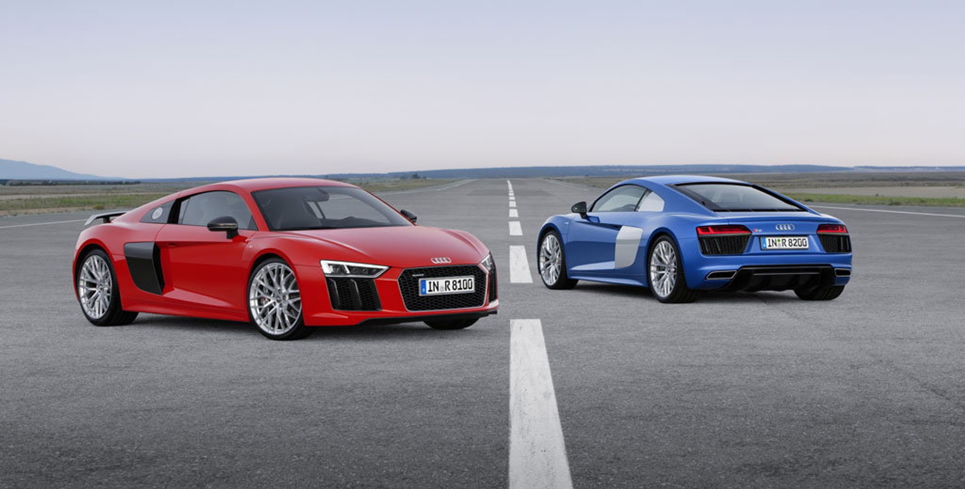 Audi R8 - Tańszy brat Lambo