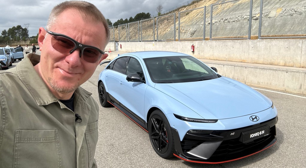 Jeździłem Hyundaiem Ioniciem 6N w jego naturalnym środowisku. Na torze robi robotę