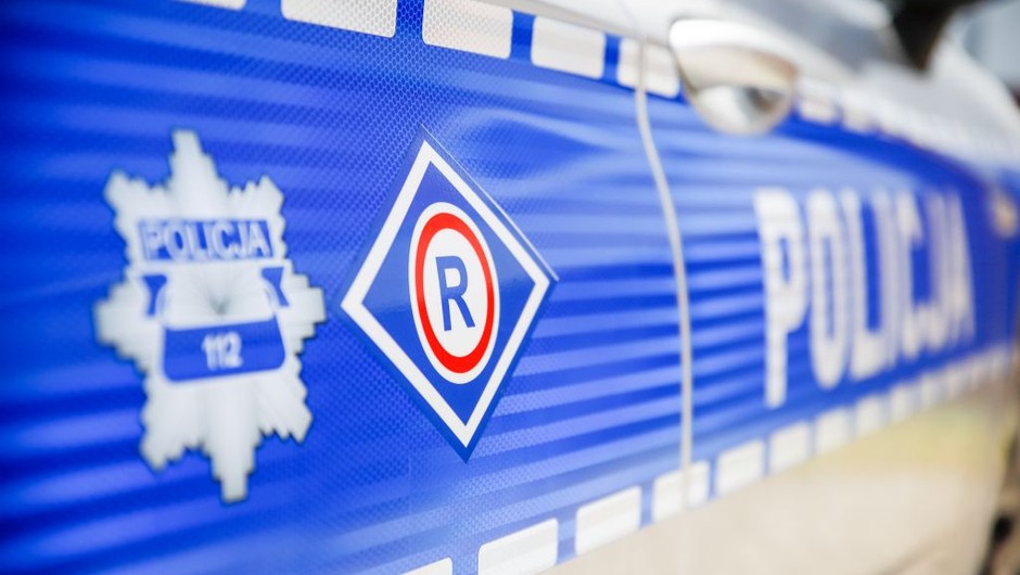 25-latek pijany za kierownicą uszkodził auta i nie miał uprawnień