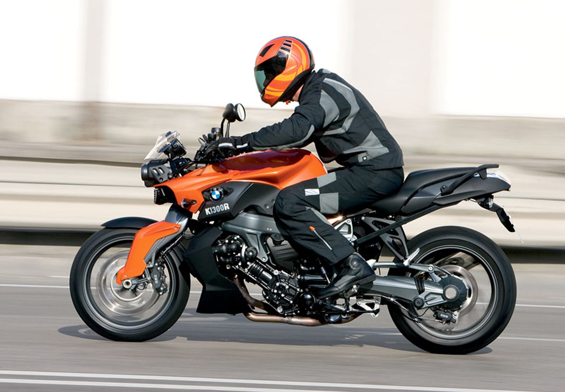 BMW Motorrad 2009: K 1300 S, K 1300 R, K 1300 GT (3x wideo HD!)