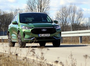 Ford Kuga 2.5 FHEV ST-Line X – to mógłby być wzór rodzinnego SUV-a