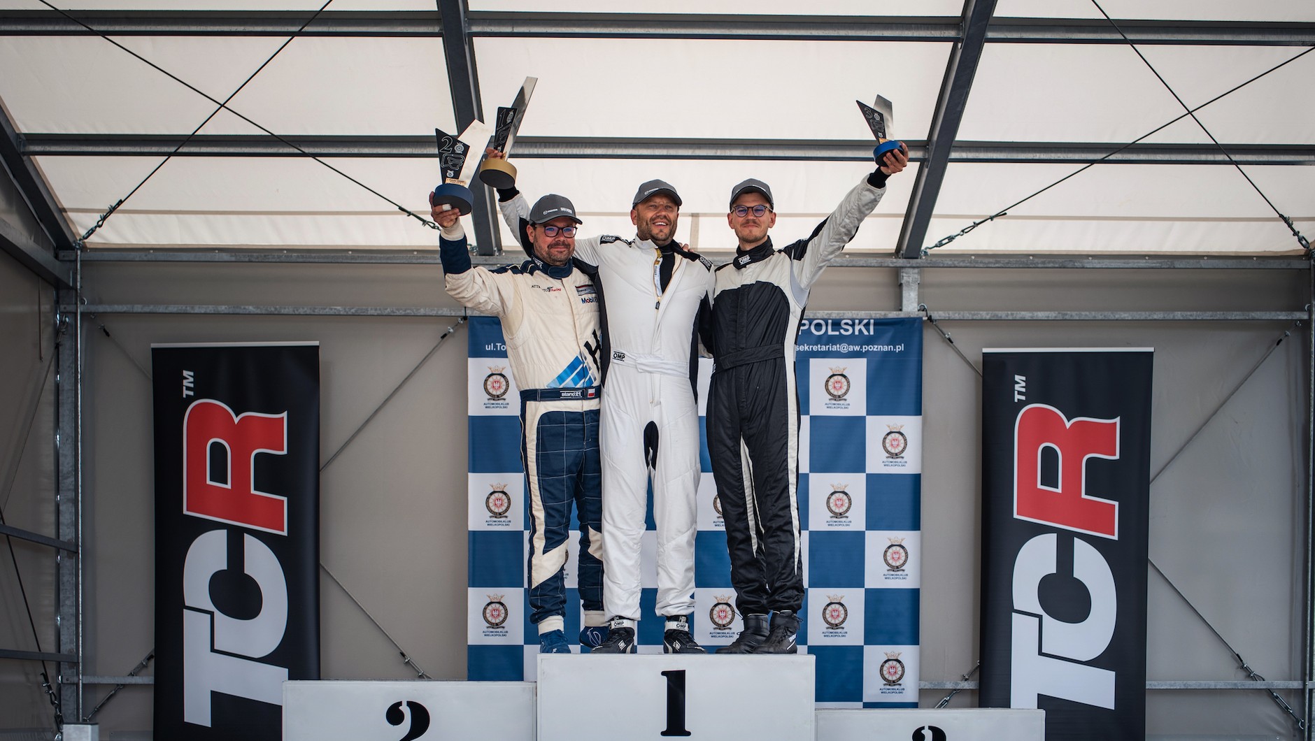Podium 2. wyścigu: 1. Krzysztof Ratajczak; 2. Marcin Fedder; 3. Błażej Buliński
