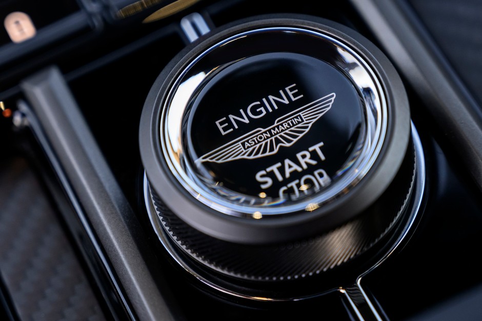 Aston Martin Vantage 2024