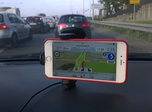 Zagraniczne wakacje z nawigacją w telefonie