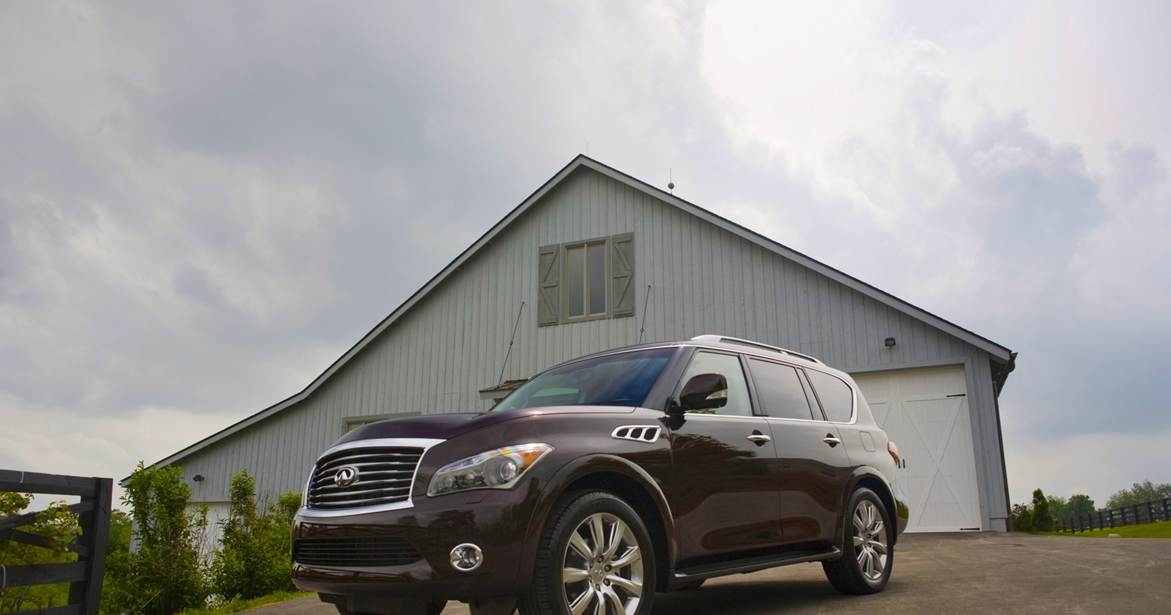 Infiniti QX56