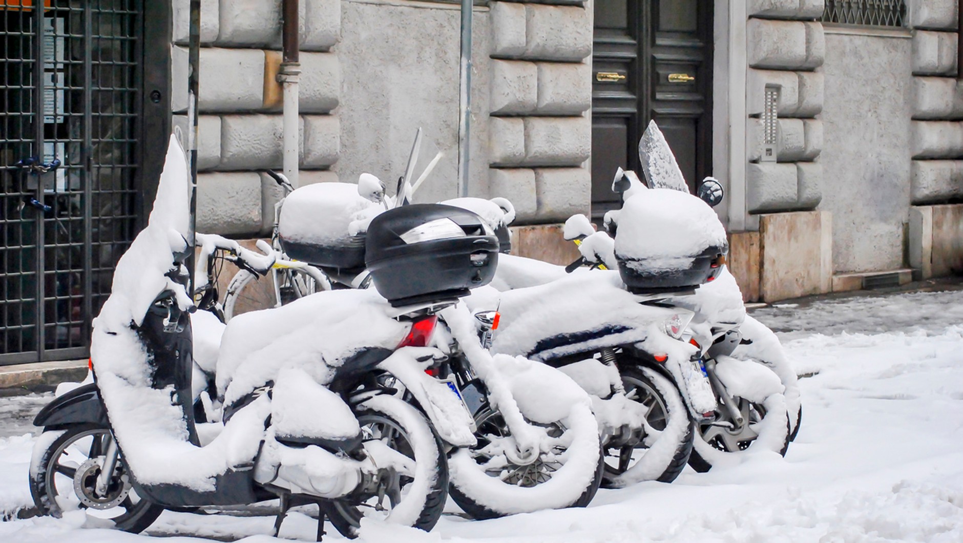 W naszym klimacie motocykl czy skuter to pojazd sezonowy