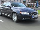 Mechanicy bez trudu wybrali lepszego w pojedynku Volvo S80 i Mercedesa klasy E