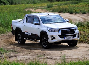 Toyota Hilux – niewygodna, ciasna, niepraktyczna, średnio się prowadzi. To dlaczego chcę ją mieć?