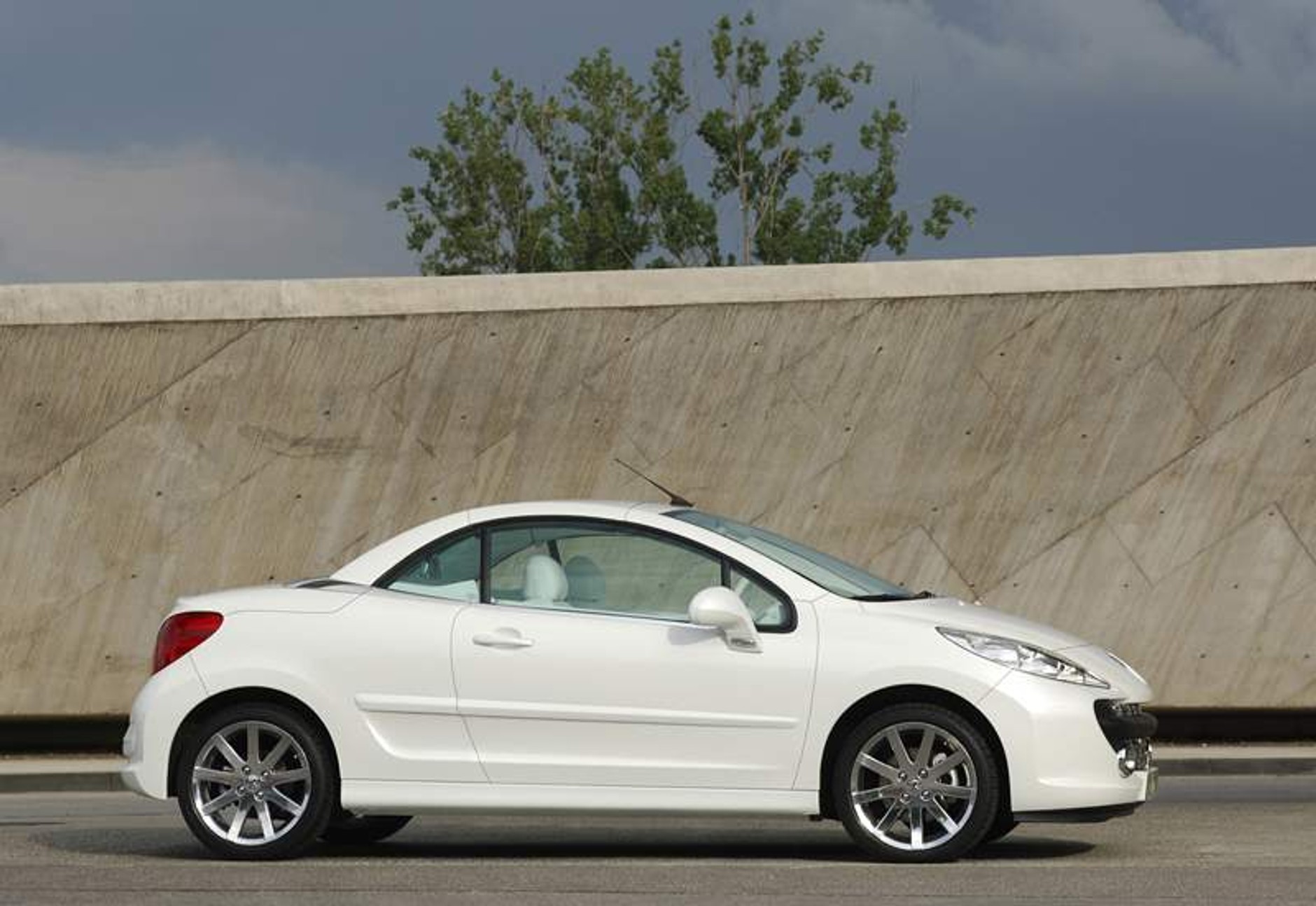 206 CC a 307 CC: Peugeot wyprodukował pół miliona coupe-cabrio