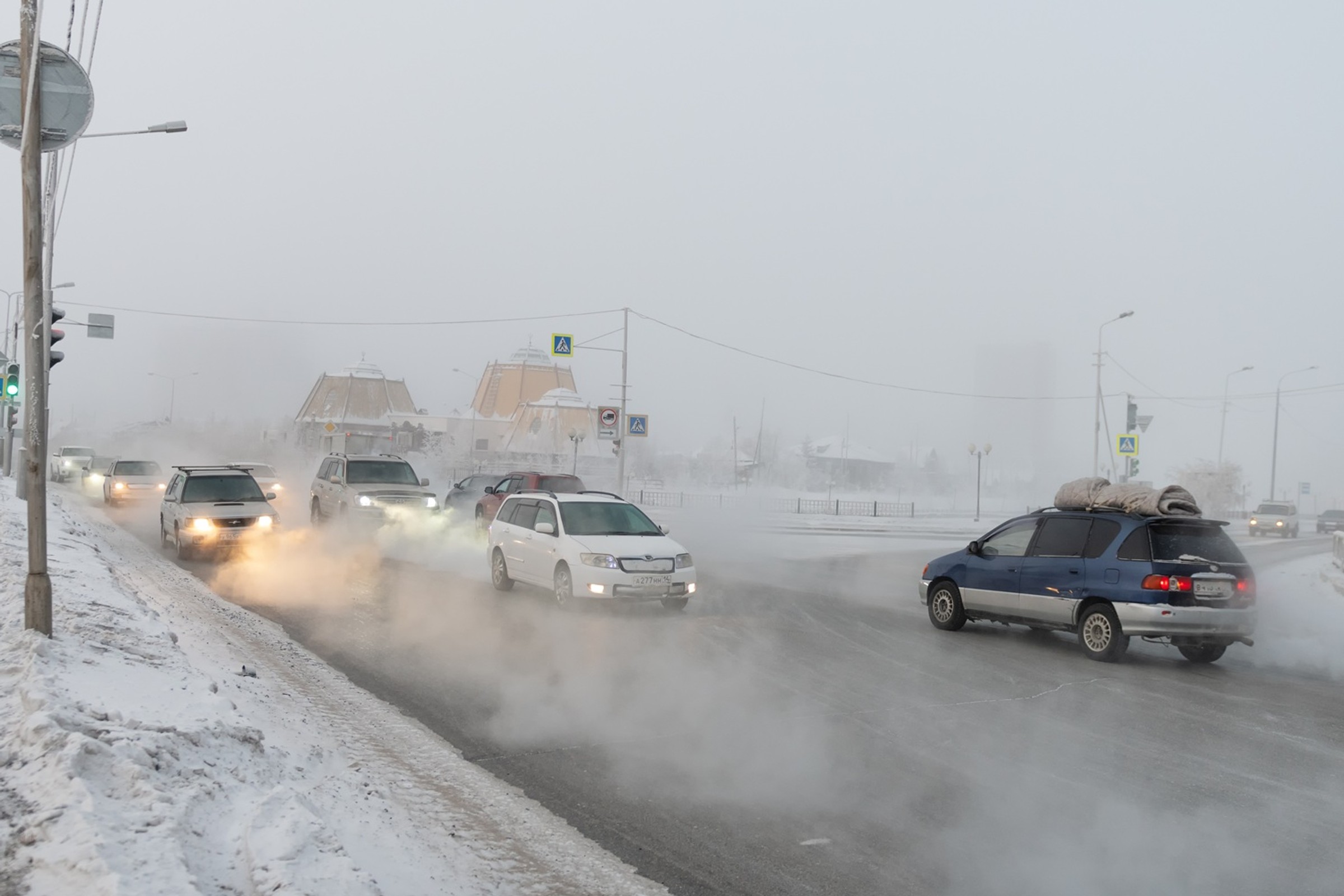 Jak odpalić auto na mrozie? Porady prosto z zimowego piekła, czyli Jakucji
