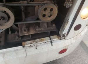Autobus do przewozu dzieci wyglądał jak wyciągnięty ze złomowiska