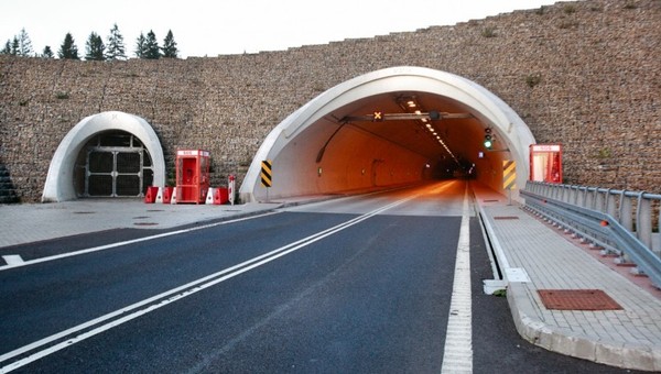 W Polsce przybywa tuneli drogowych