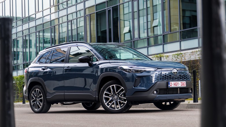 Toyota Corolla Cross Executive 2.0 Hybrid Dynamic Force 178 KM AWD-i e-CVT