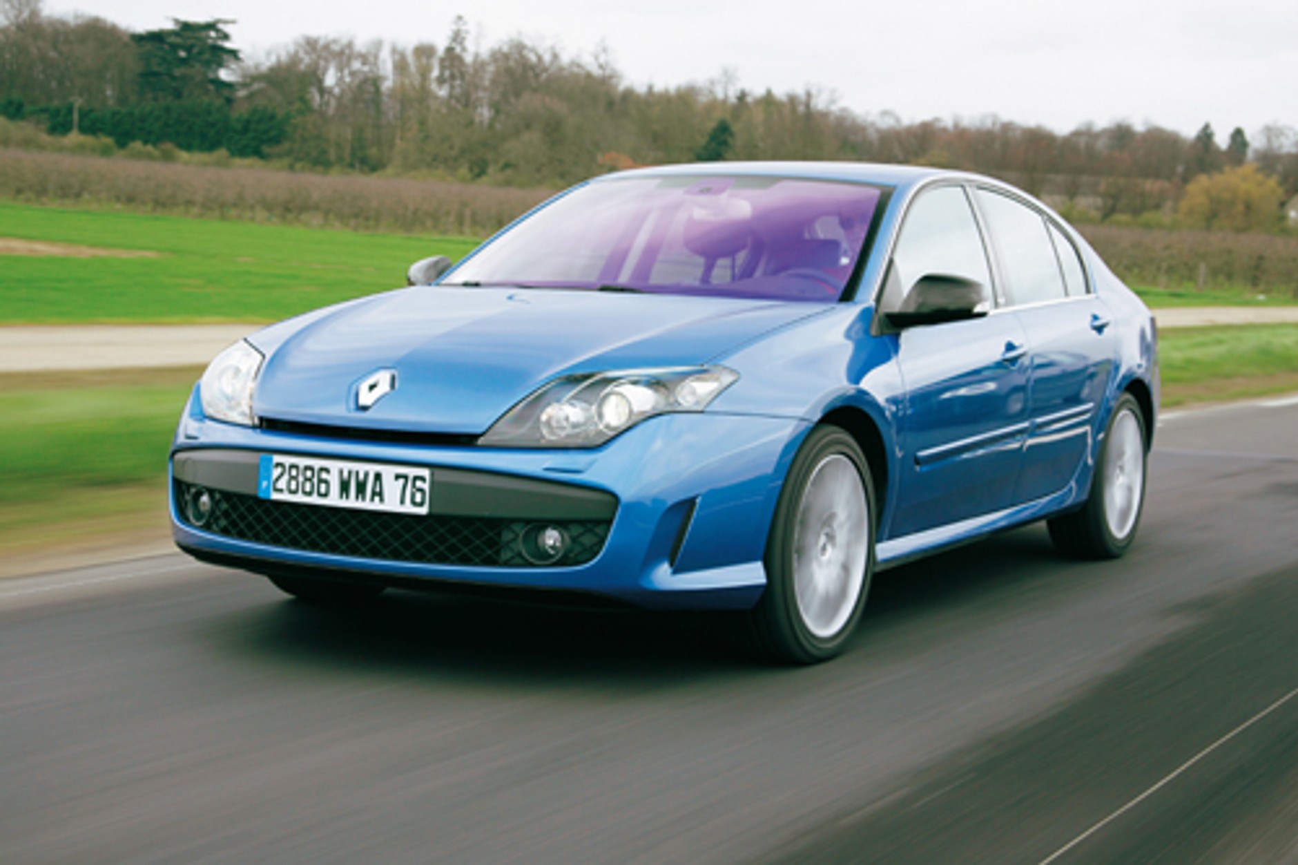 Renault Laguna GT - Skręca także tyłem