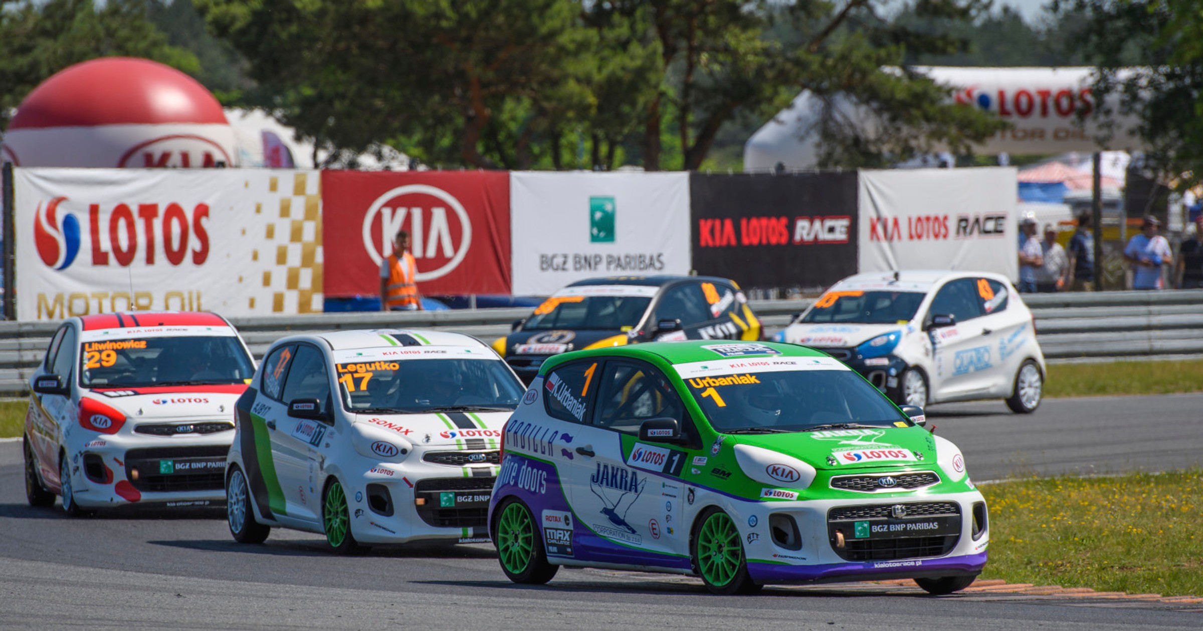 Kia Lotos Race