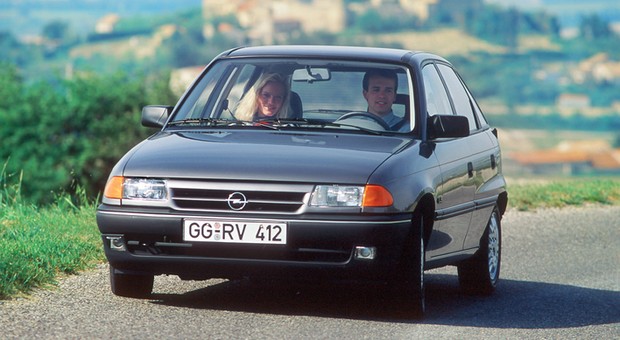 Auta w cenie hulajnogi lub roweru. 10 tanich propozycji z Otomoto