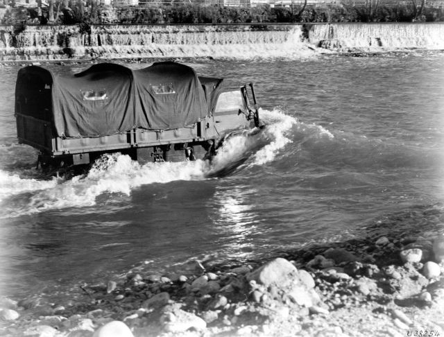 Mercedes-Benz Unimog świętuje 60. urodziny