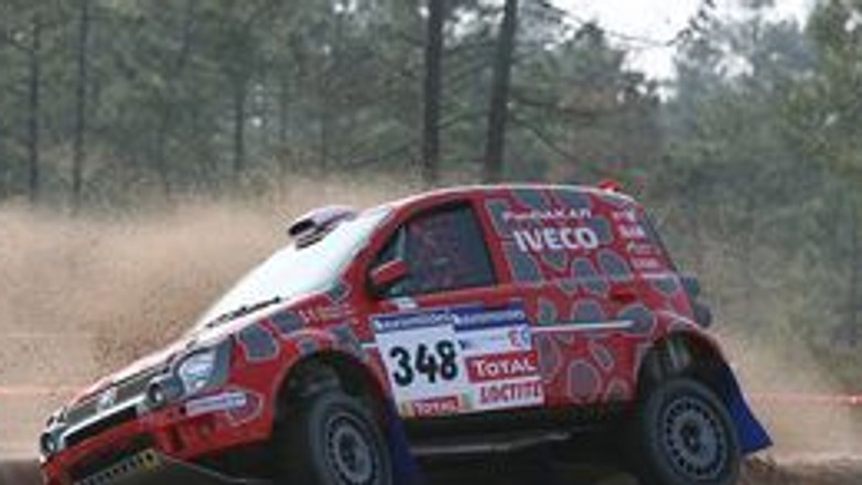 Dakar 2007: pustynia pokonała Pandy