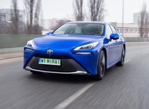 40 sztuk nowego modelu Toyota Mirai sprzedało się w Polsce na pniu