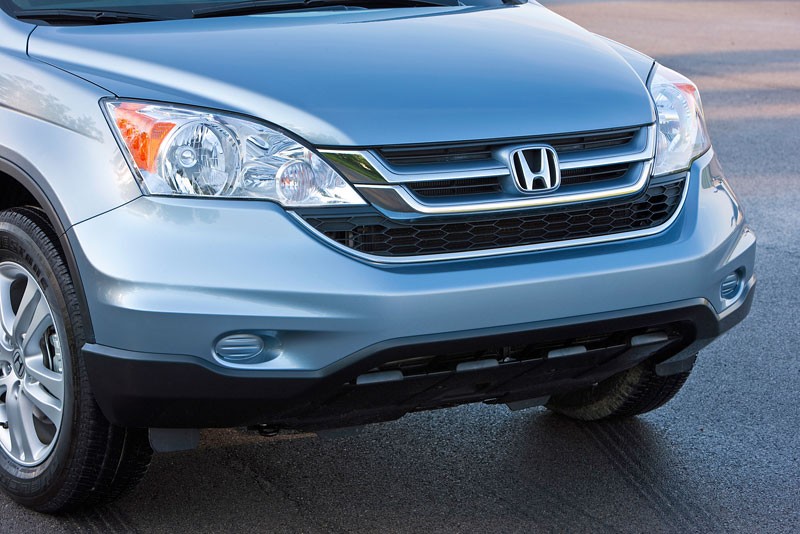 Honda CR-V: Modernizace vzhledu a nový motor 2.2 i-DTEC se samočinnou převodovkou