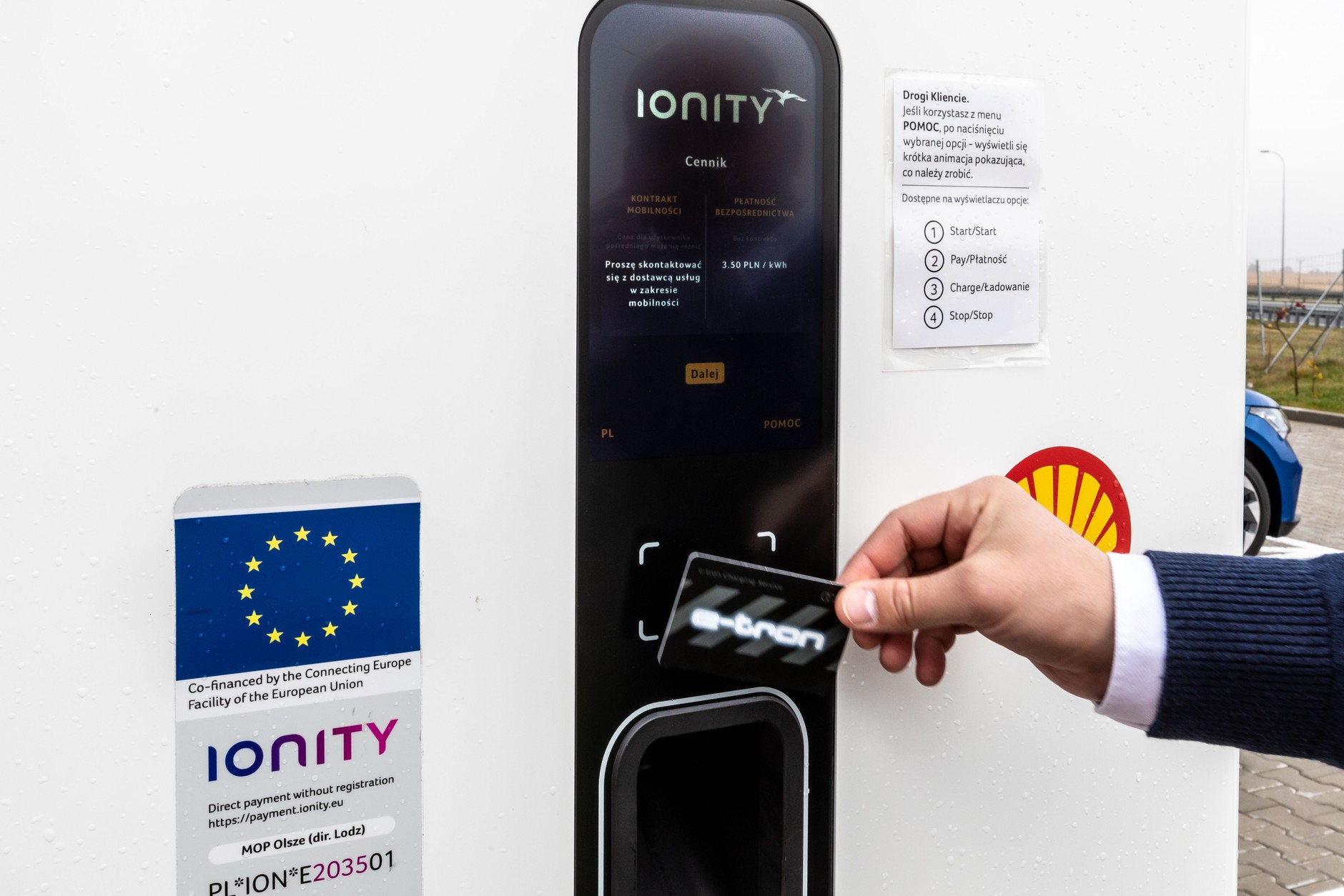 Way to zero -wejdź na farmę wiatrową z Volkswagenem