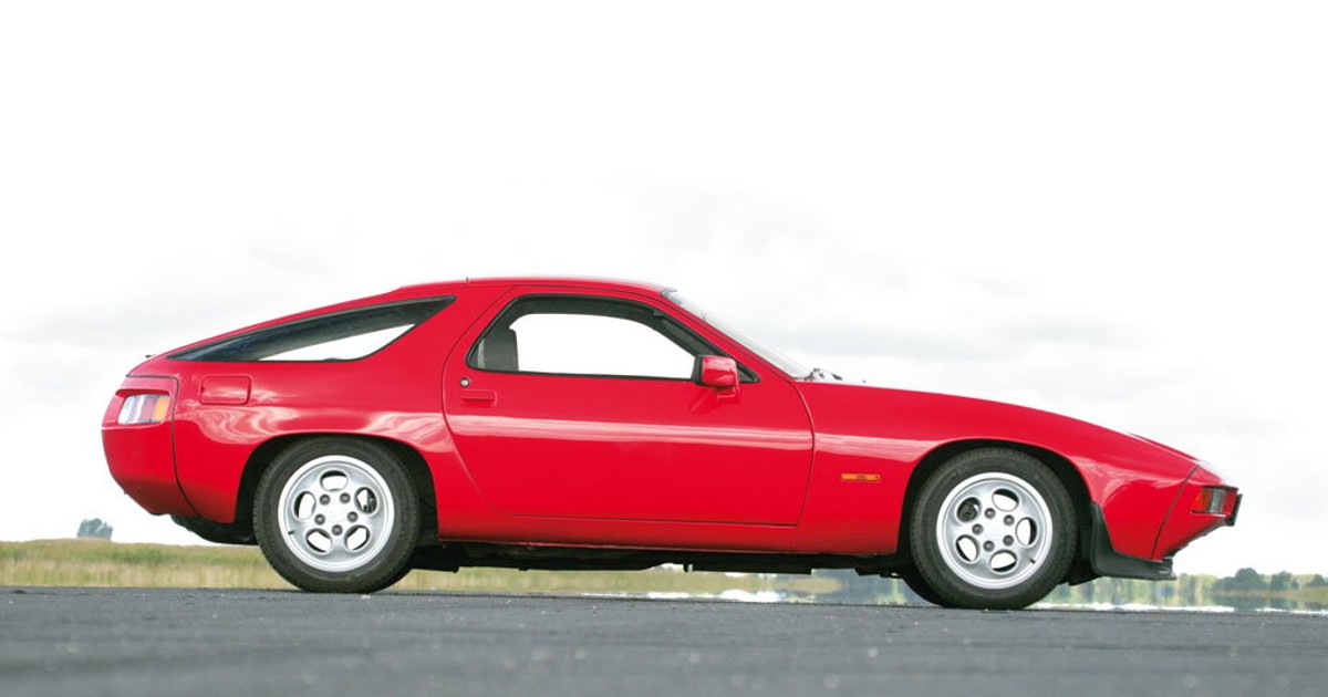 Porsche 928