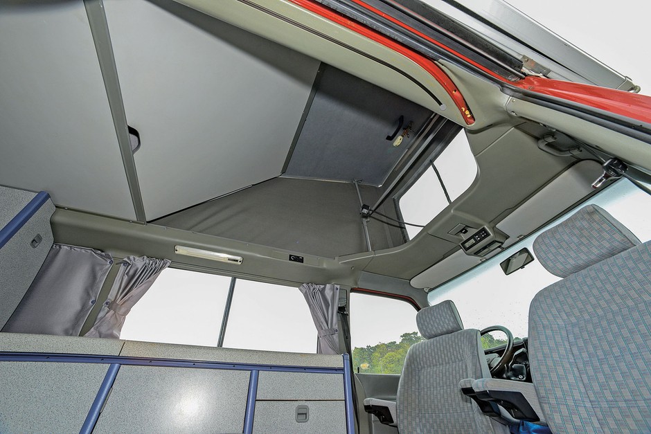Volkswagen T4 California Coach (1996-2003)