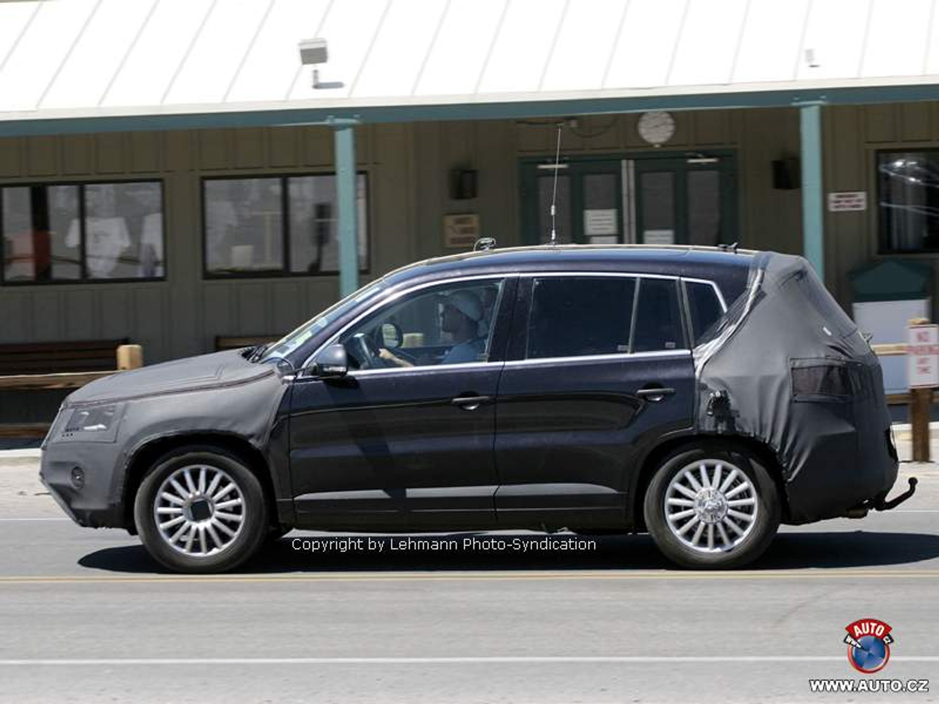 Zdjęcia szpiegowskie: Volkswagen Tiguan (pierwsze zdjęcia)