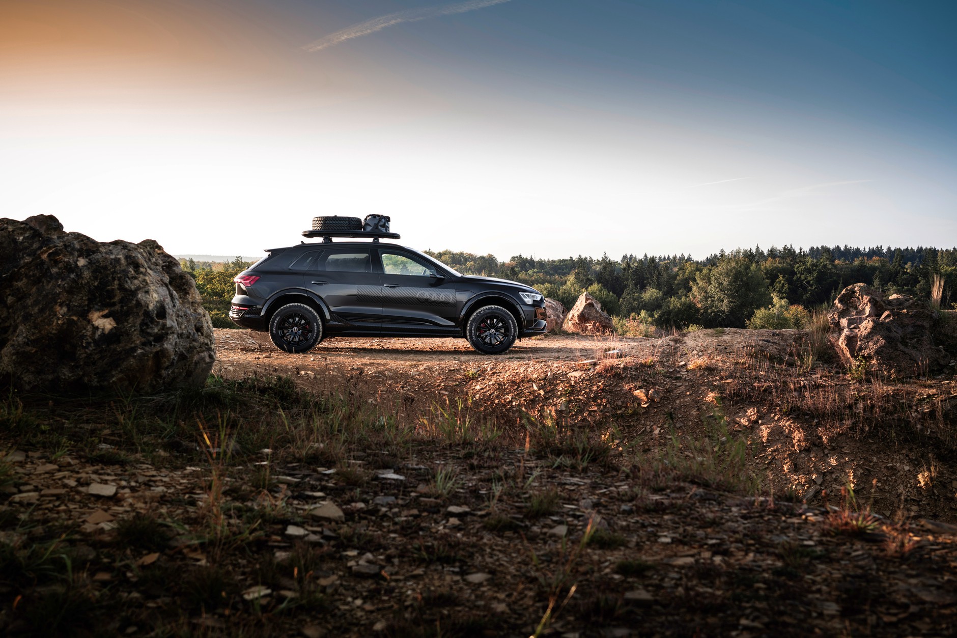 Audi Q8 e-tron edition Dakar