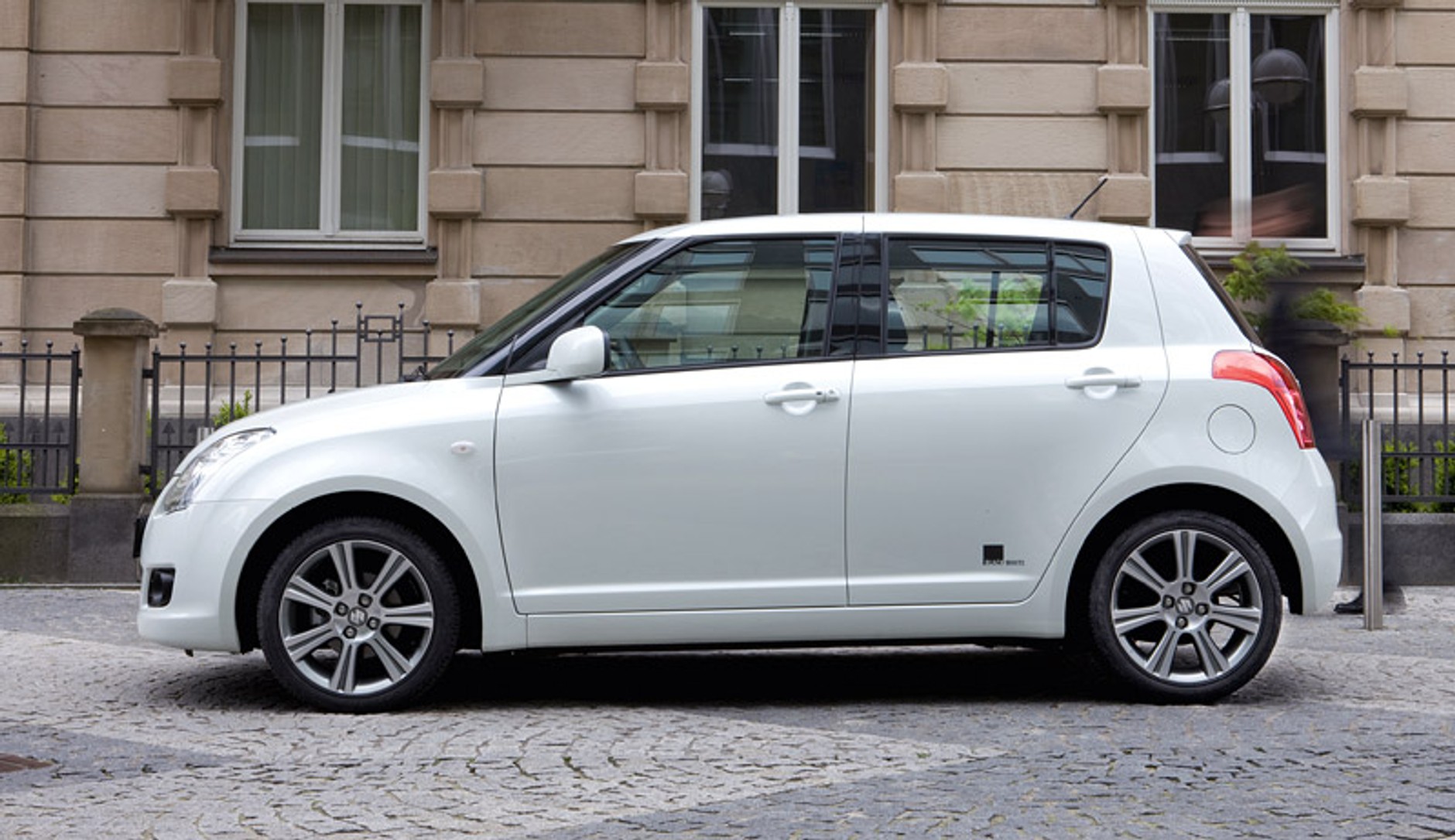 Suzuki Swift Black and White: specjalna edycja dla niemieckiego rynku