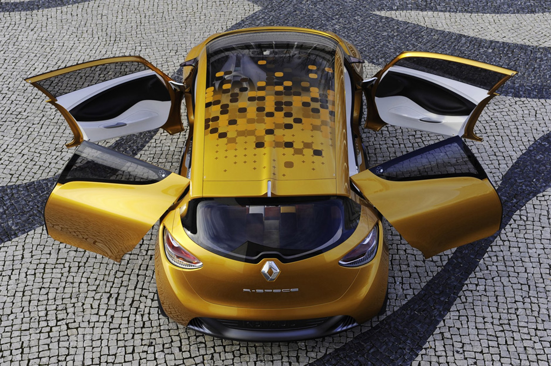 Renault R-Space: zorientowany rodzinnie