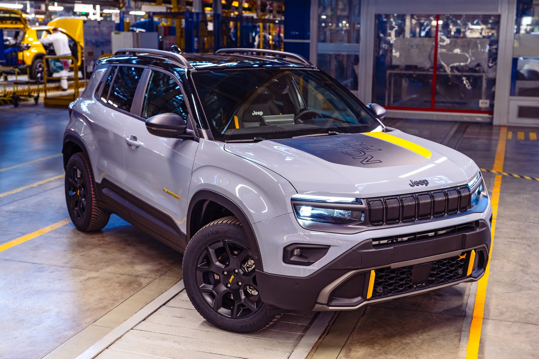 Jeep Avenger 4xe. Ruszyła produkcja w Tychach